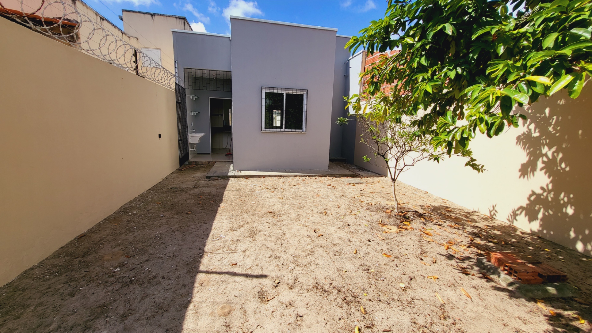 Casa em rua pública Aquiraz - Loteamento Sol Nascente