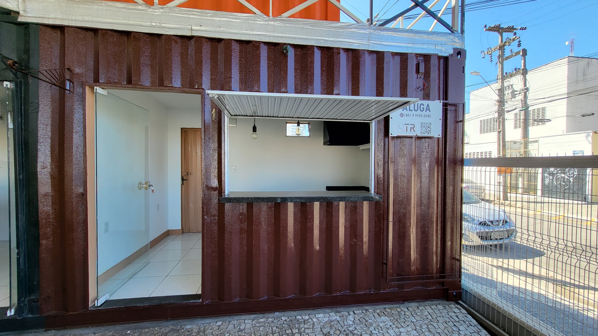 Loja em container no Cambeba (LJ 01)