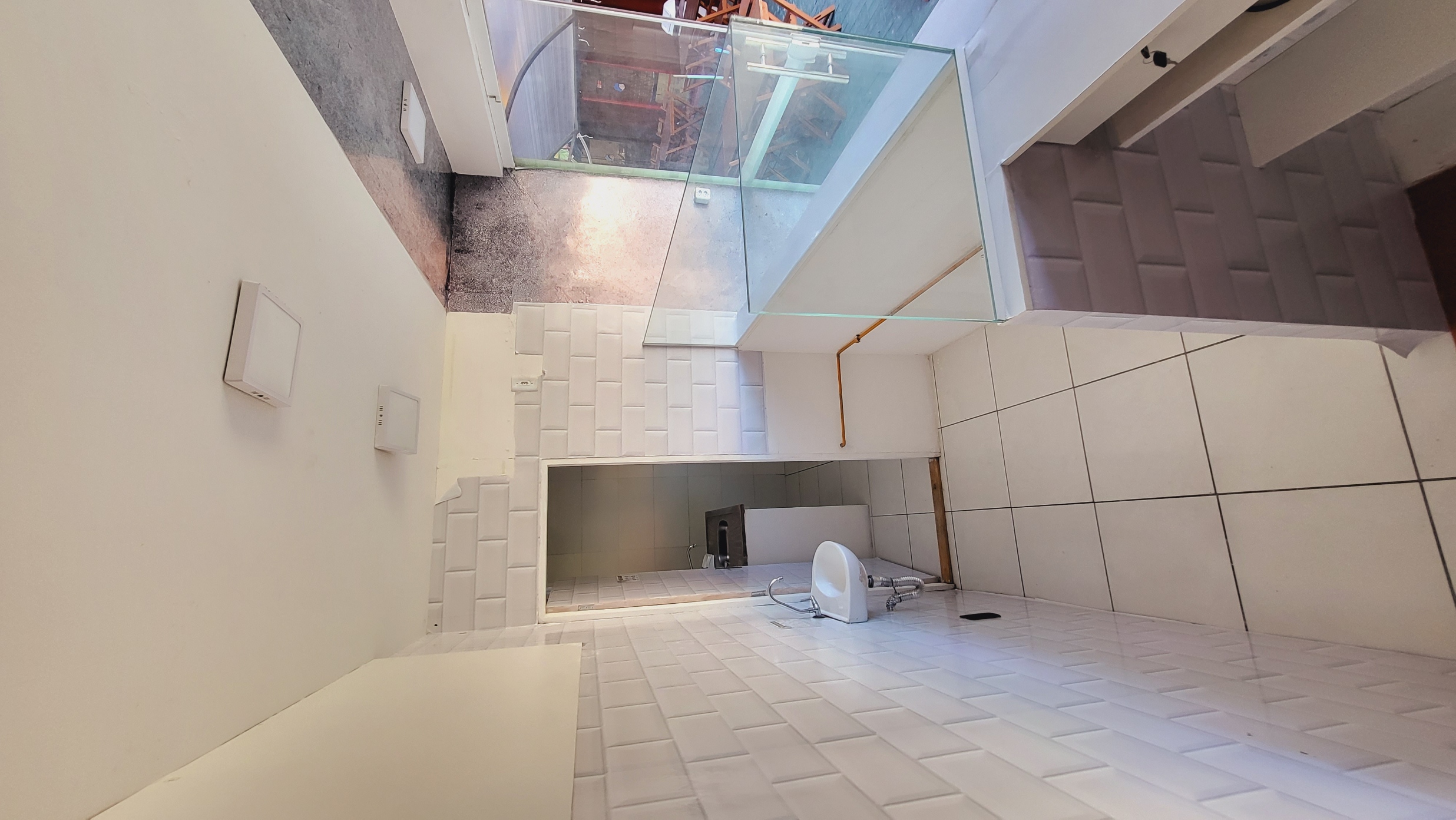 Loja em container na Oliveira Paiva (LJ 01)