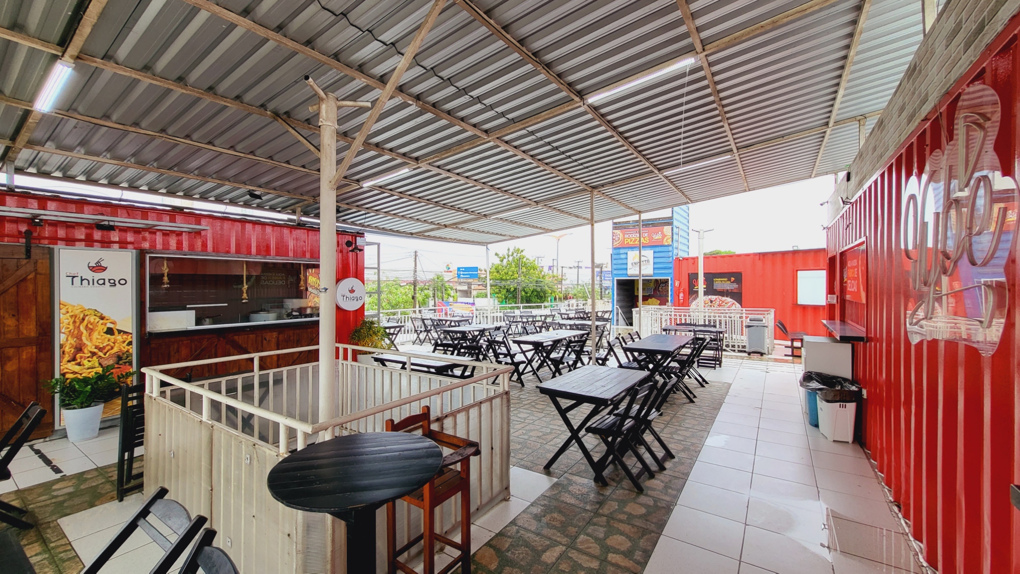 SHOPPING EM CONTAINER - AV. OLIVEIRA PAIVA