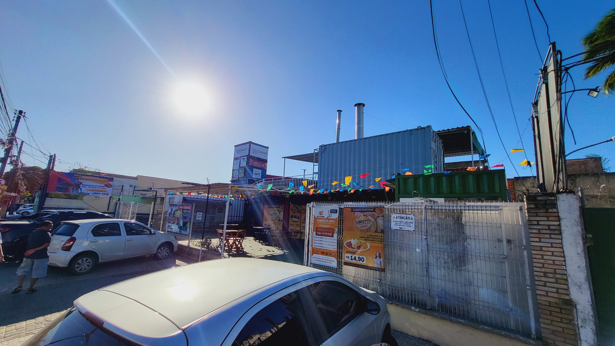 SHOPPING EM CONTAINER - AV. OLIVEIRA PAIVA