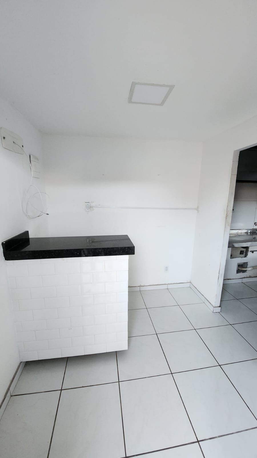 Loja em container no Lago Jacarey (LJ 104)