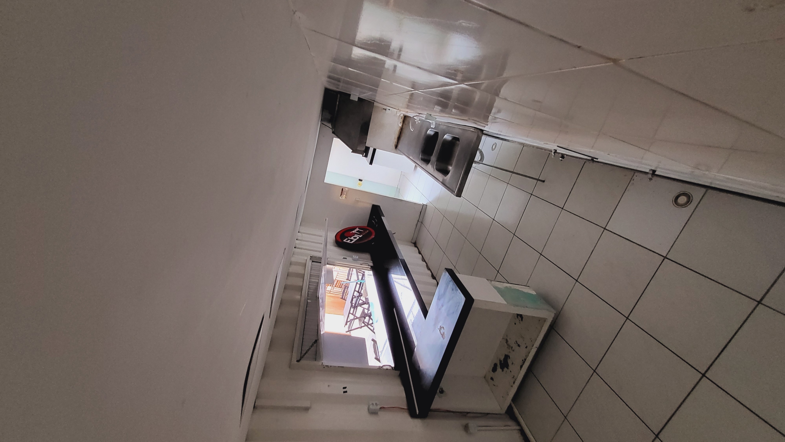 Loja em container no Lago Jacarey (LJ 104)