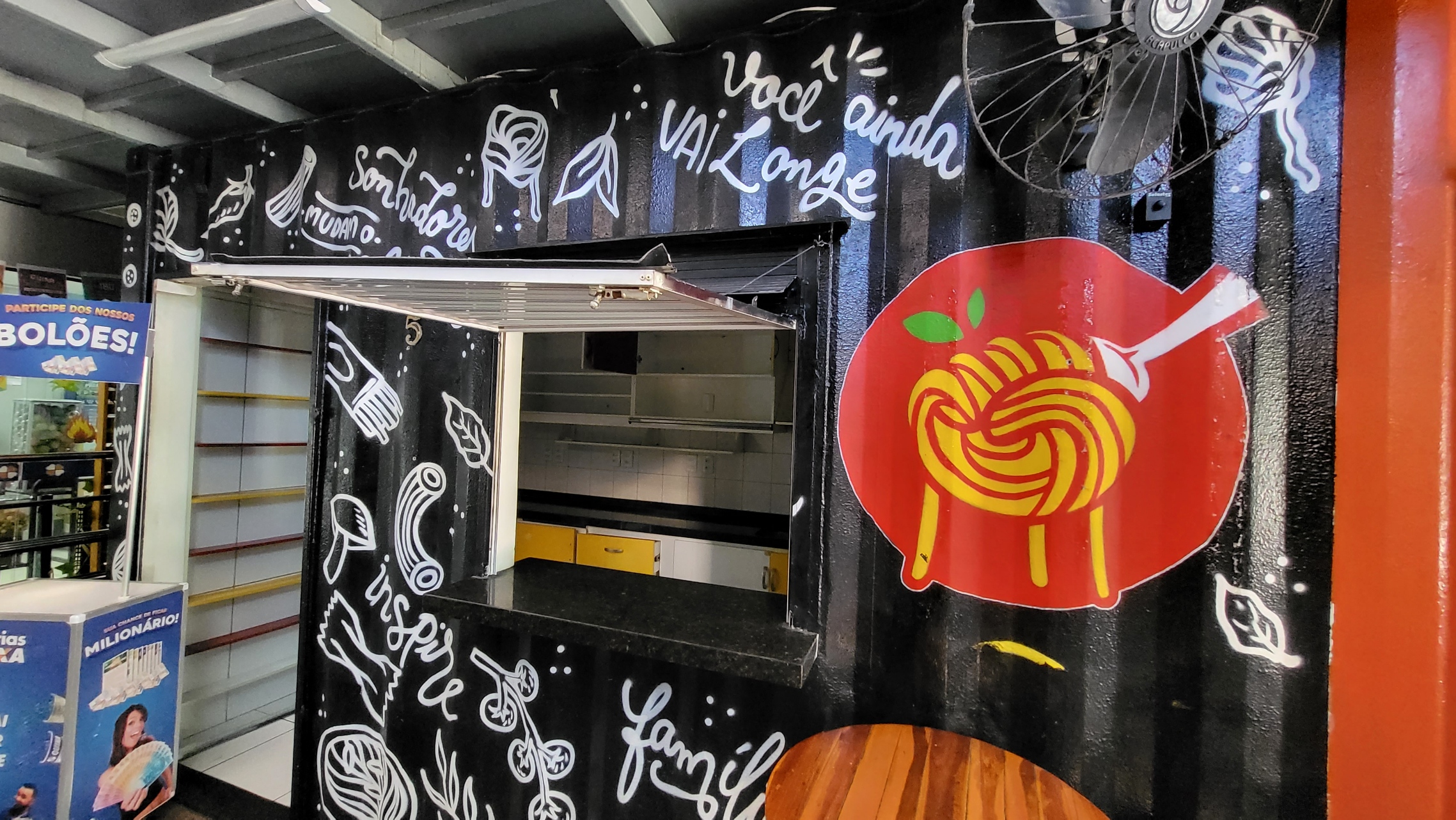 Loja em container no Lago Jacarey (LJ 05)